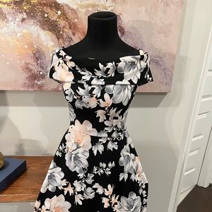 Nicole Miller Flower print Dress